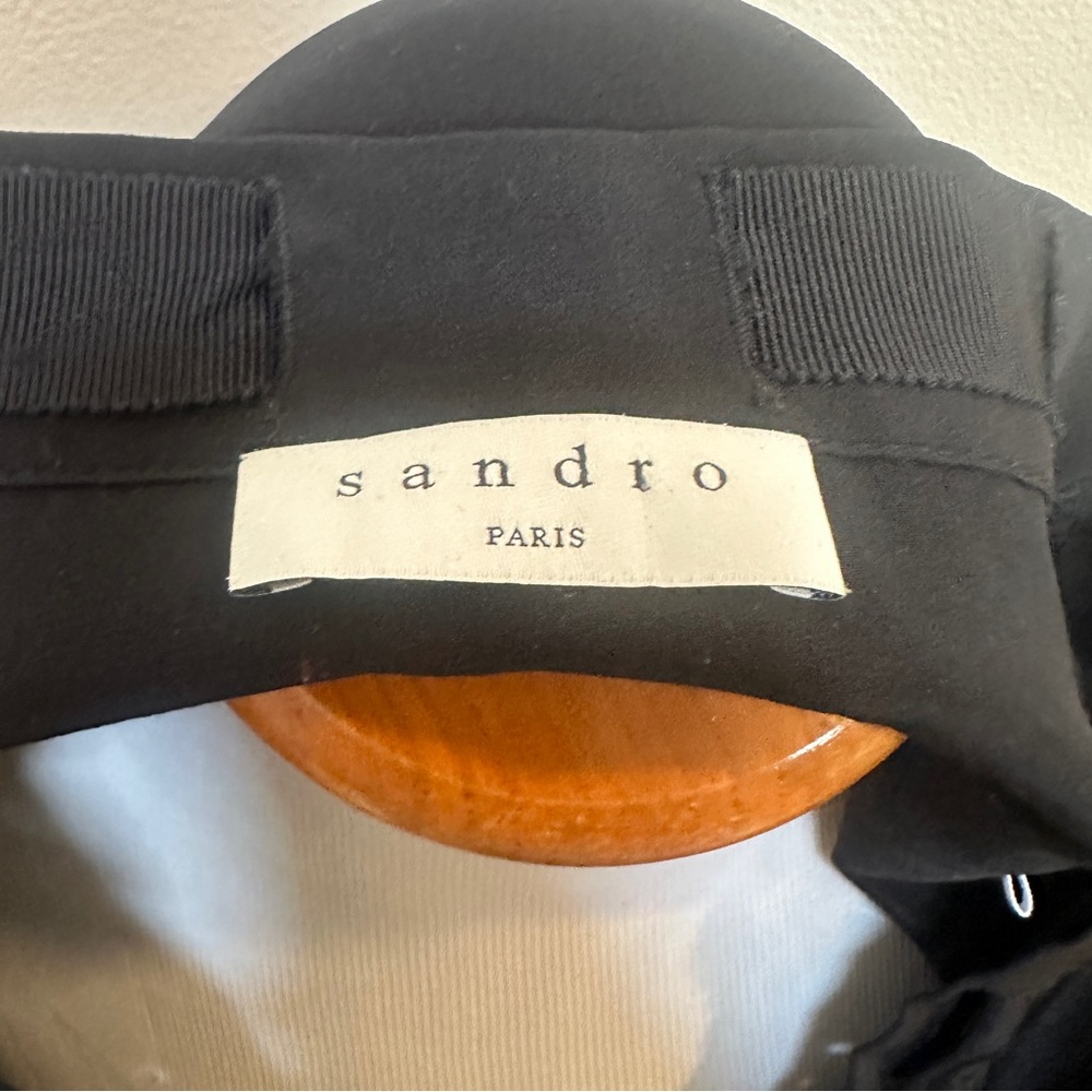 SANDRO Paris Black‎ Silk V-Neck Blouse Top Women’s Sz 2 / Medium US - Picture 5 of 8